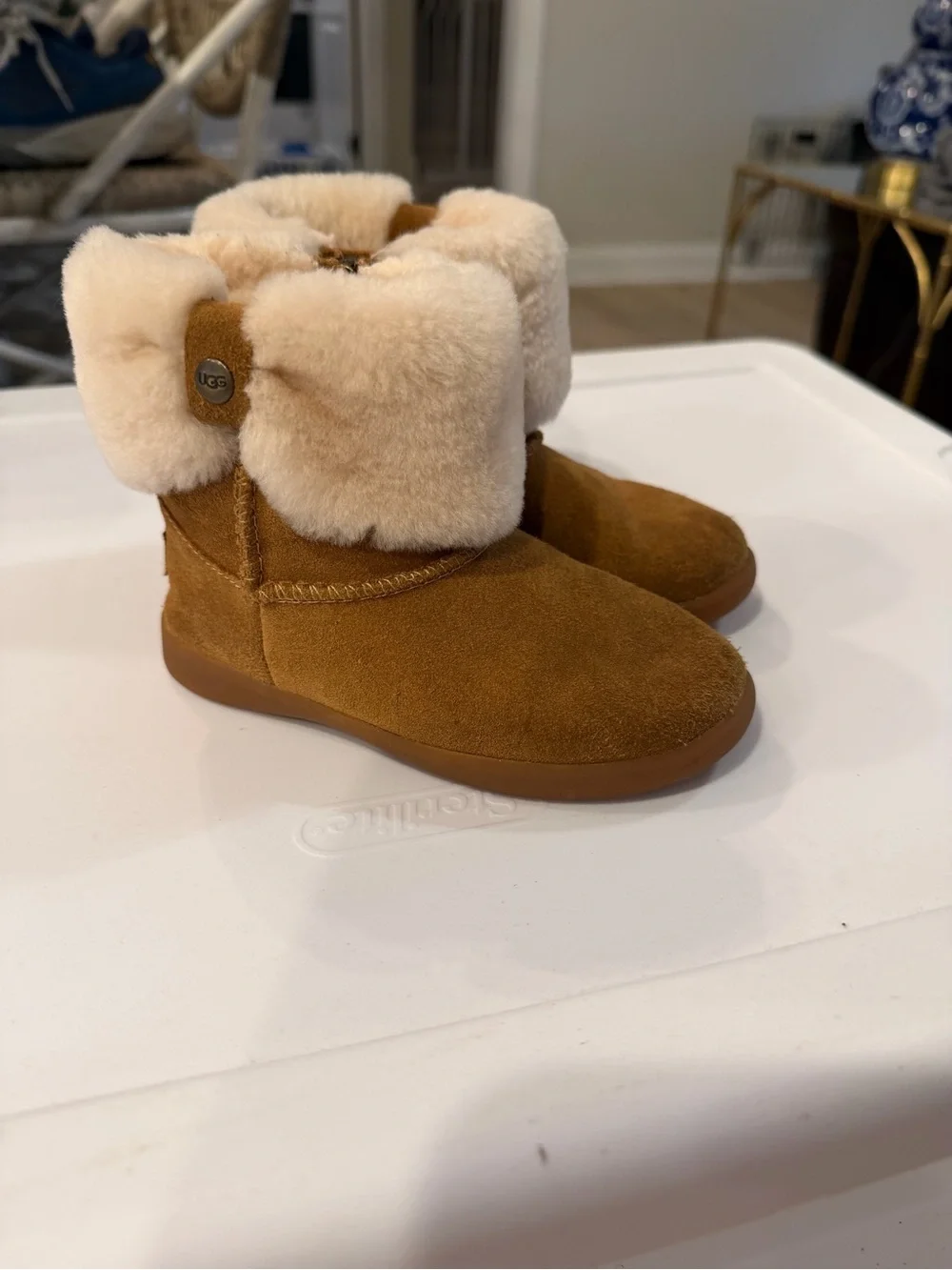 Little girls size 9 suede fur UGG boots